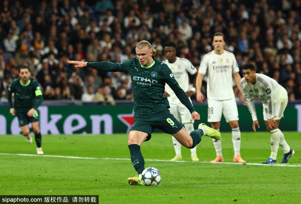 梗王!哈兰德:看到卡拉格我紧张 见基恩得回家喊我爸